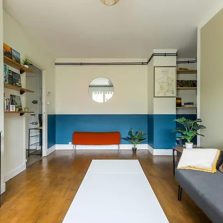 Beautiful And Spacious T3 With Balcony In Apartment *