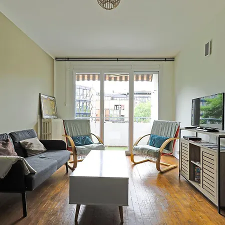 Beautiful And Spacious T3 With Balcony In Apartment